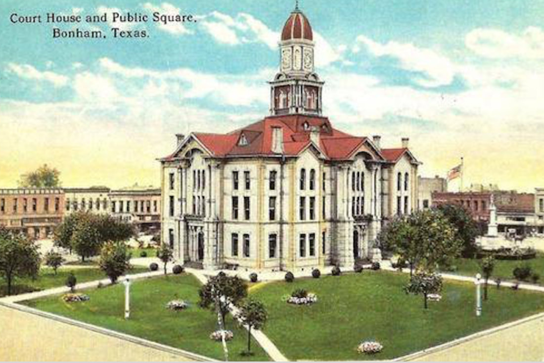 Photo of Fannin County Courthouse and Public Square